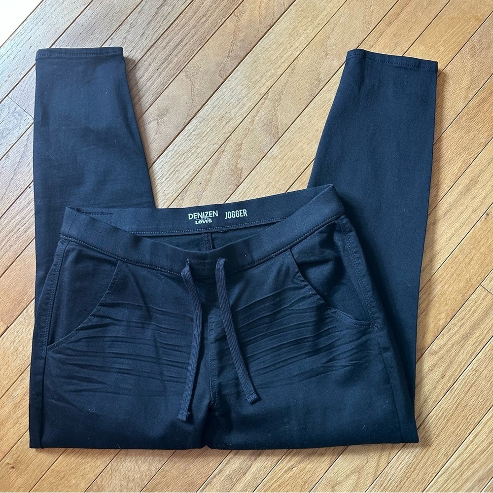 Denizen From Levi’s Jogger Jeans With Zip Details Womens 30 Black